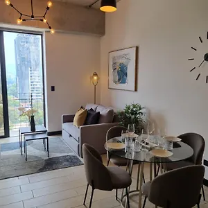 2 Habitaciones, Edificio Eon, Zona 10, Turin Guatemala City